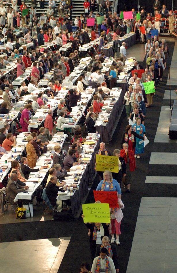 More than 500 supporters of full rights for gay men and lesbians in the United Methodist Church march in protest of church policies during the 2004 General Conference in Pittsburgh. A UMNS Photo by John C. Goodwin.