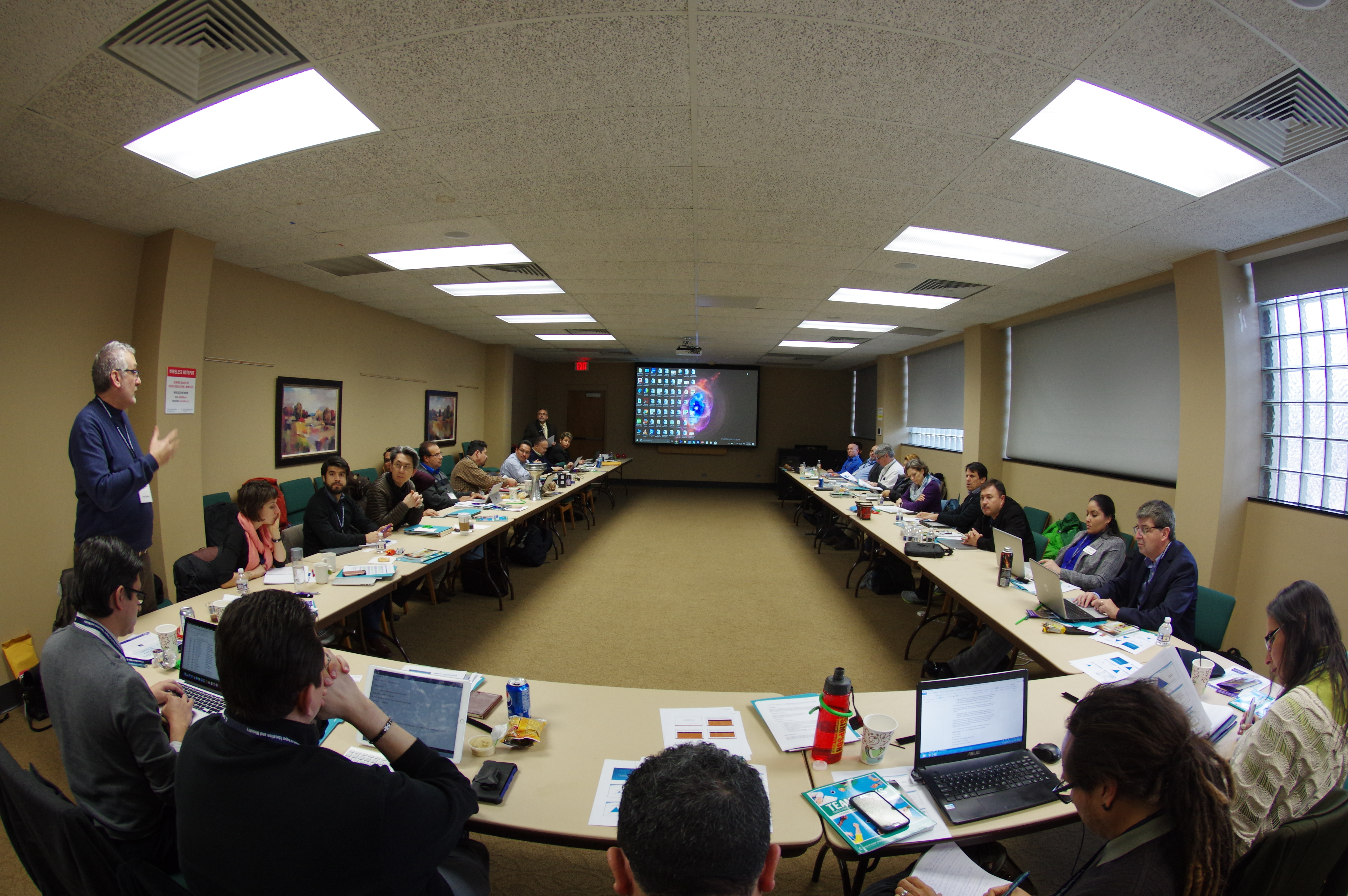 La Academia ofrece el programa de becas Estimulando Líderes Espirituales (ESL)por sus siglas en inglés (Encouraging Spiritual Leaders) como una forma de asociarse con las Conferencias Metodistas Unidas para hacer que la Academia sea más accesible para quienes se entregan a sí mismos en comunidades de fe y necesitan más tiempo para la formación espiritual. Foto Rev. Gustavo Vasquez, Noticias MU.