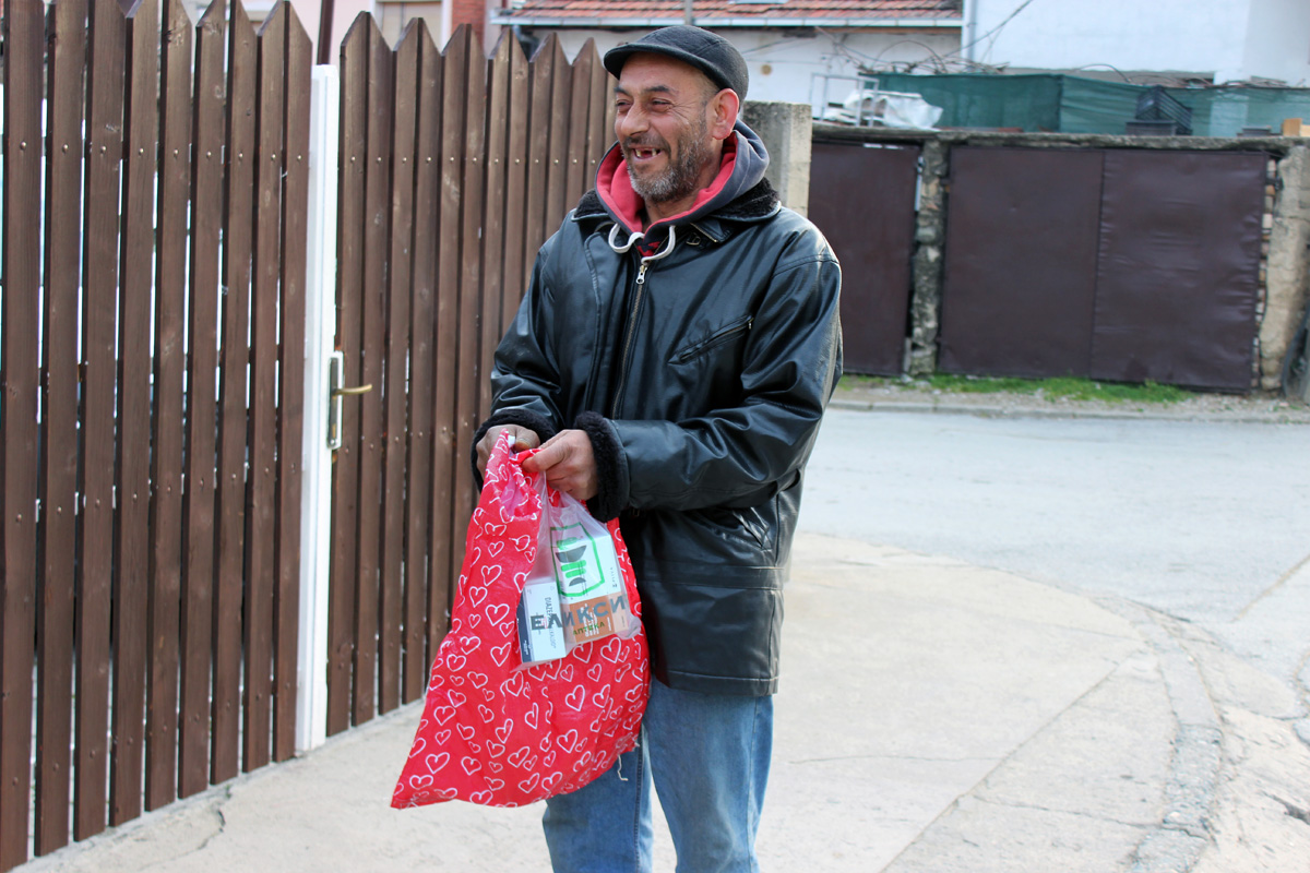 A man receives help from the Miss Stone Center. Despite the many challenges of 2020, the leaders and workers of the Miss Stone Center in Strumica, a diaconal facility of The United Methodist Church in North Macedonia, were able to care for more than 200 people without interruption. Photo by Christina Cekov, Strumica.
