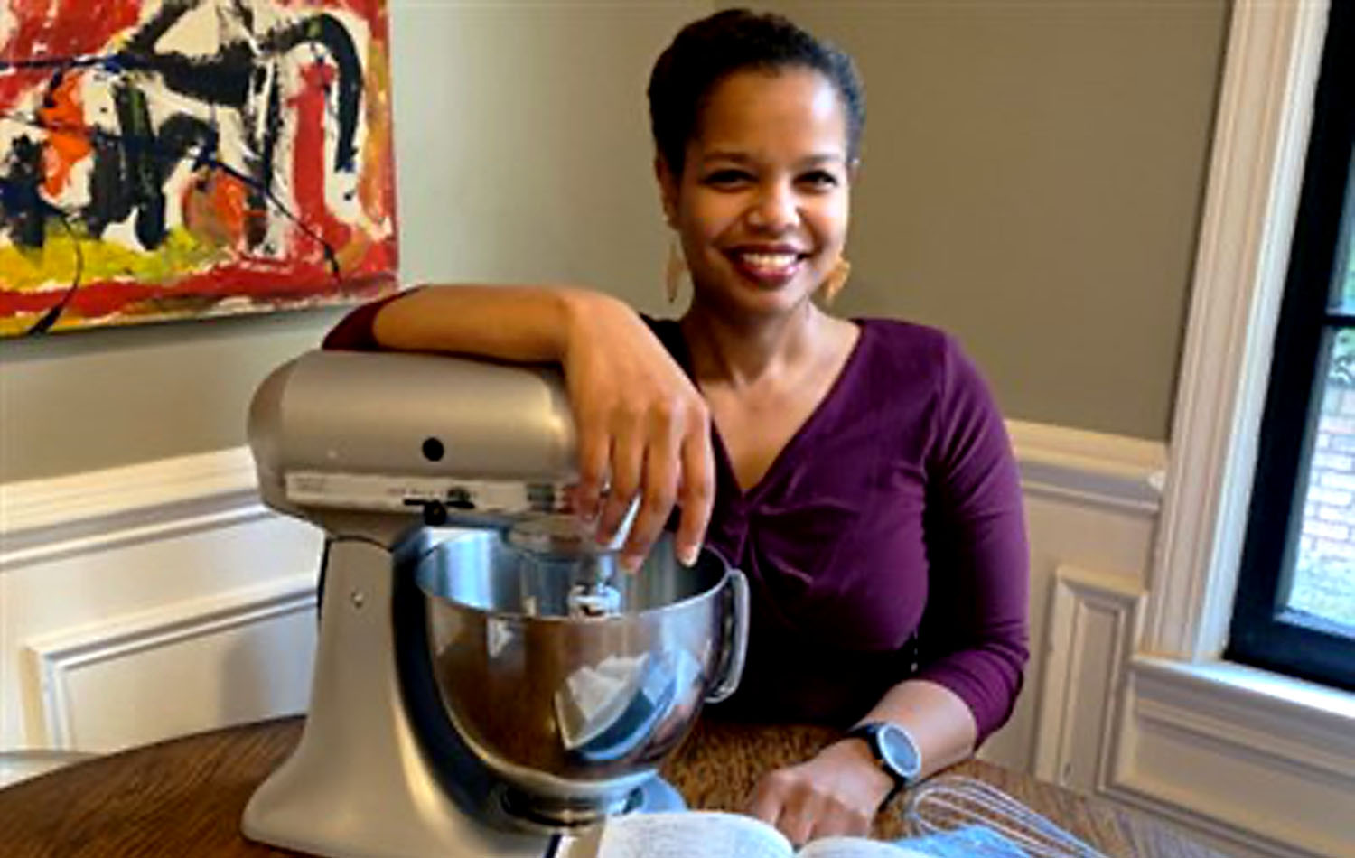 Em seus vídeos, a Dra. Burgess, que cresceu cozinhando com sua mãe, compartilha receitas que ela criou ou receitas de família que ela e sua mãe aperfeiçoaram. Foto cortesia do South Georgia Advocate.