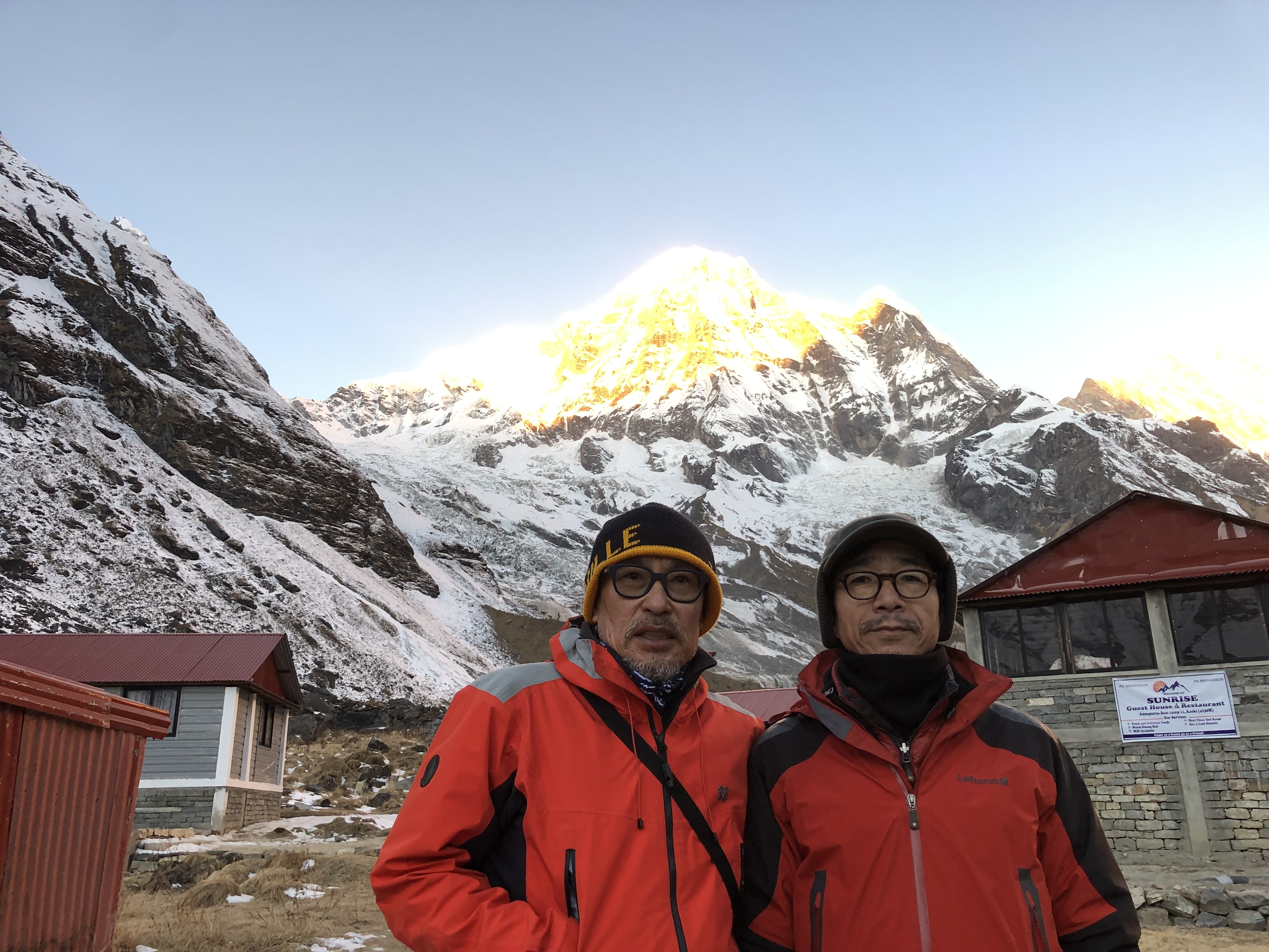 안나푸르나 베이스캠프에서 필자와 김응선 목사. 사진, 김응선 목사, 연합감리교뉴스.