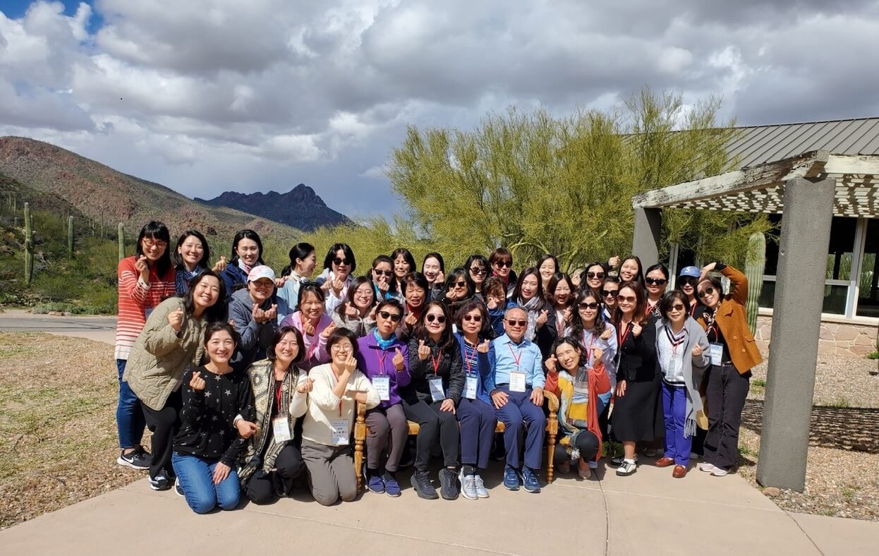 <사랑하는 나의 딸에게>라는 주제로 2024년 3월 4일부터 8일까지 열린 제2회 사모들을 위한 영성형성 아카데미의 참석자들 모습. 사진 제공, 영성형성 아카데미.