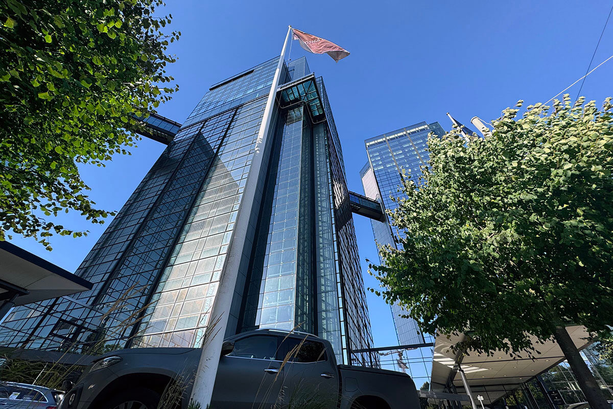 Les Gothia Towers, hôtel et centre de congrès de Göteborg, en Suède, ont accueilli simultanément la Conférence Méthodiste Mondiale et la Conférence Annuelle de l'Église de l'Unification en Suède. Göteborg se trouve sur la côte ouest de la Suède. Photo de Klaus Ulrich Ruof, Conférence centrale d'Allemagne.