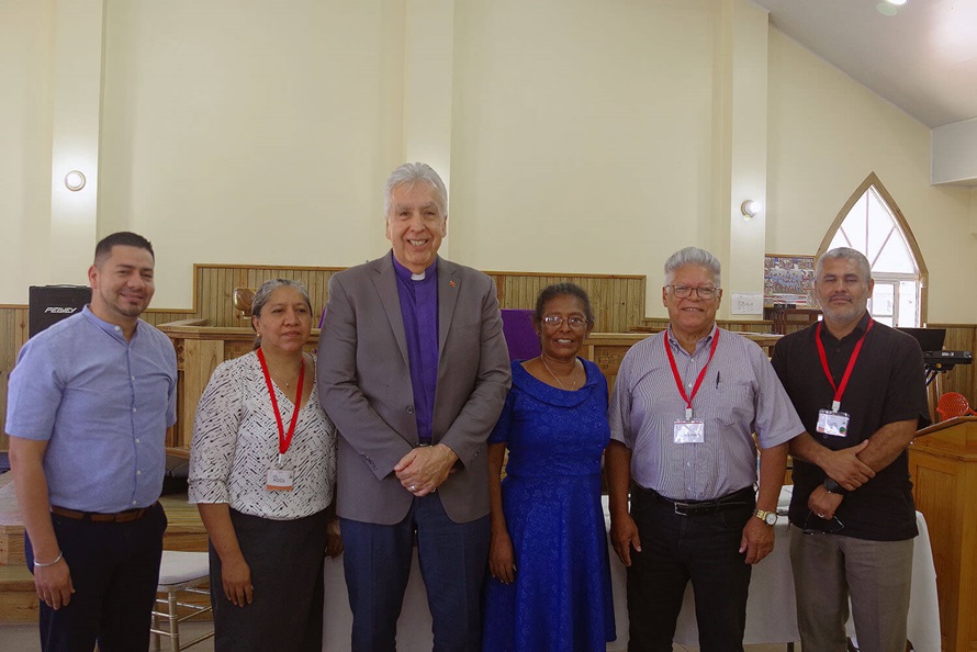Varios talleres de formación en teología wesleyana, consejería, doctrina y políticas de La Iglesia Metodista Unida, fueron impartidas entre los participantes en la Reunión Anual. 