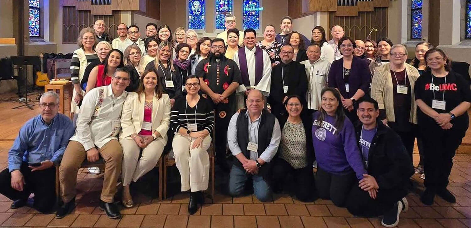 Grupo de líderes hispano-latinos/americanos da Jurisdição Centro-Norte. Foto cortesia da Conferência Anual do Norte de Illinois.