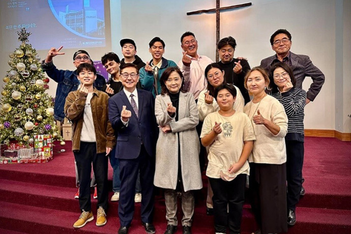 The praise team at Los Feliz United Methodist Church in Los Angeles is made up of young adults from diverse cultural and linguistic backgrounds to enrich worship. Photo courtesy of Los Feliz United Methodist Church.